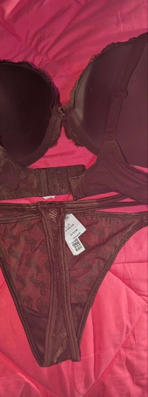 Victoria's Secret Bra & Thong Set 38 B & LG NWT - Picture 2 of 5